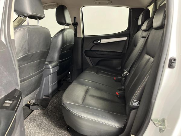 2019-Isuzu-D-Max-300-LX-Auto-Double-Cab image:3