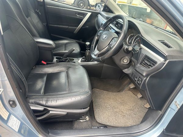 2017-Toyota-Corolla-14-D-Prestige image:8