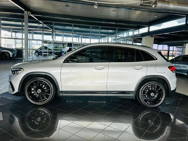 2023-Mercedes-Benz-GLA-200-Auto image:9