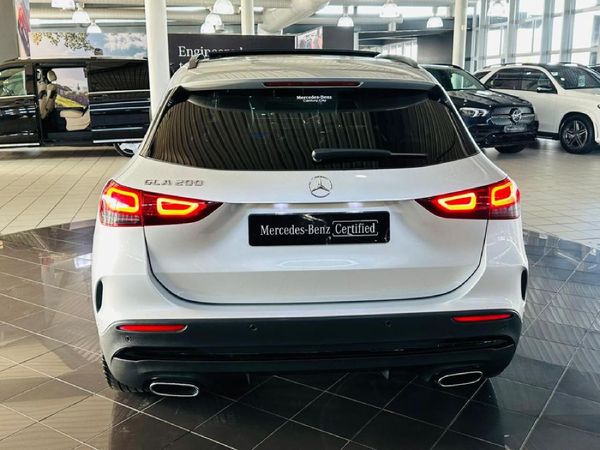 2023-Mercedes-Benz-GLA-200-Auto image:11