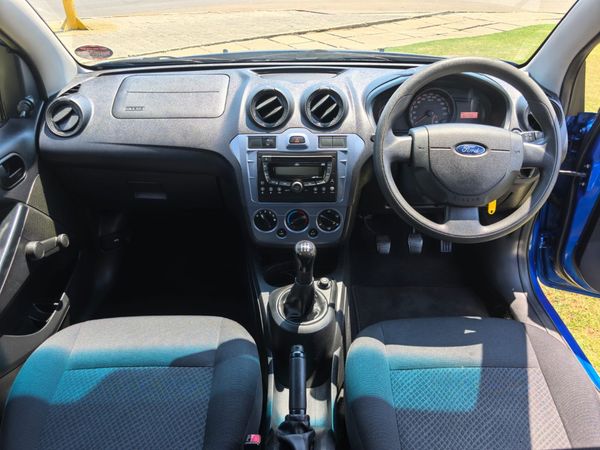 2014-Ford-Figo-14-TDCi-Ambiente image:20