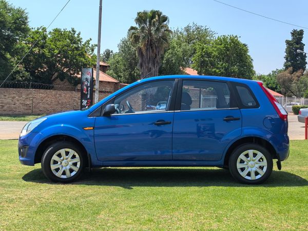 2014-Ford-Figo-14-TDCi-Ambiente image:5