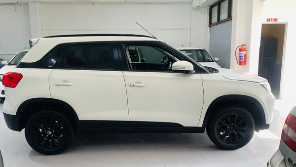2022-Toyota-Urban-Cruiser-15-Petrol-Xs-Manual image:2