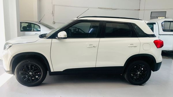 2022-Toyota-Urban-Cruiser-15-Petrol-Xs-Manual image:3