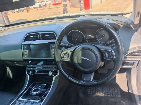 2016-Jaguar-XE-20D-Portfolio-Auto image:3