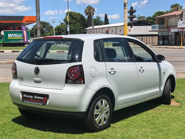 2015-Volkswagen-Polo-Vivo-GP-14-Trendline image:9
