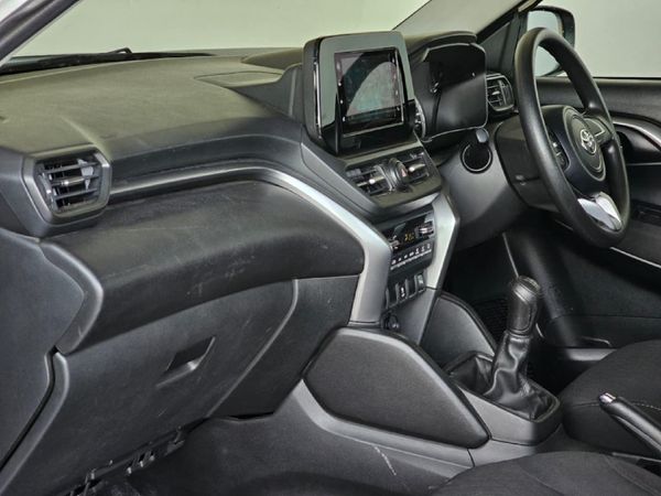 2024-Toyota-Urban-Cruiser-15-XS image:9