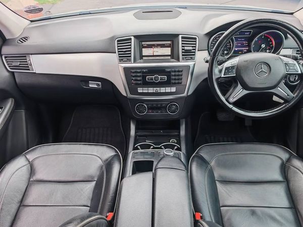 2013-Mercedes-Benz-ML-350-Bluetec image:3