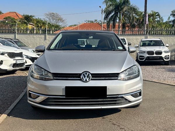 2019-Volkswagen-Golf-VII-14-TSI-Comfortline-Auto image:3