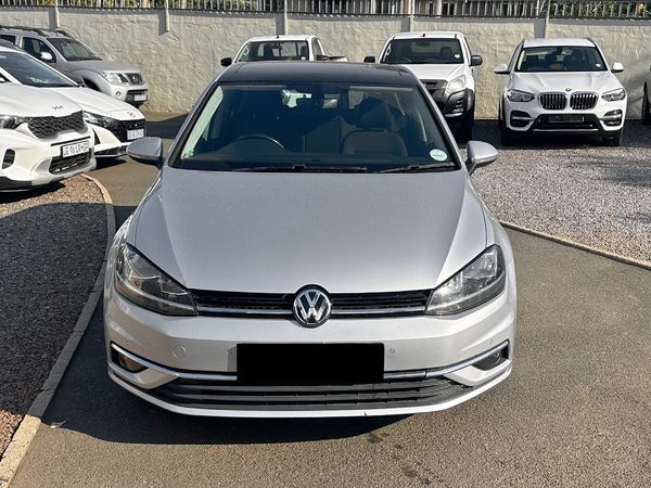 2019-Volkswagen-Golf-VII-14-TSI-Comfortline-Auto image:7