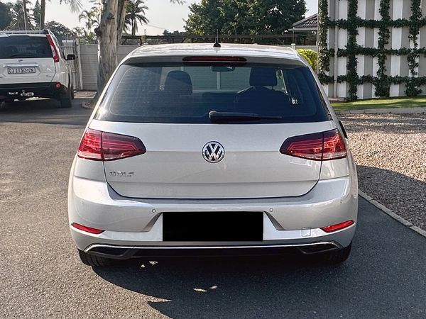 2019-Volkswagen-Golf-VII-14-TSI-Comfortline-Auto image:8