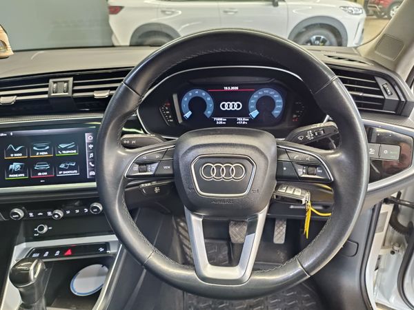 2021-Audi-Q3-20-TFSI-quattro-Auto-S-Line-40-TFSI image:16