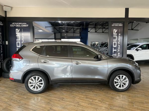 2022-Nissan-X-Trail-25-Acenta-4x4-Auto image:2