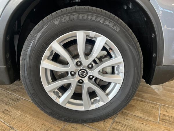 2022-Nissan-X-Trail-25-Acenta-4x4-Auto image:5