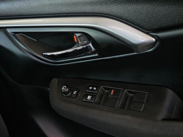 2023-Toyota-Urban-Cruiser-15-XR-Auto image:16