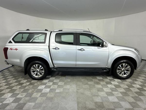 2017-Isuzu-KB-300-D-Teq-LX-4x4-Double-Cab image:13