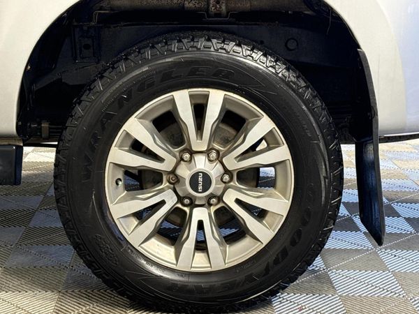 2017-Isuzu-KB-300-D-Teq-LX-4x4-Double-Cab image:5