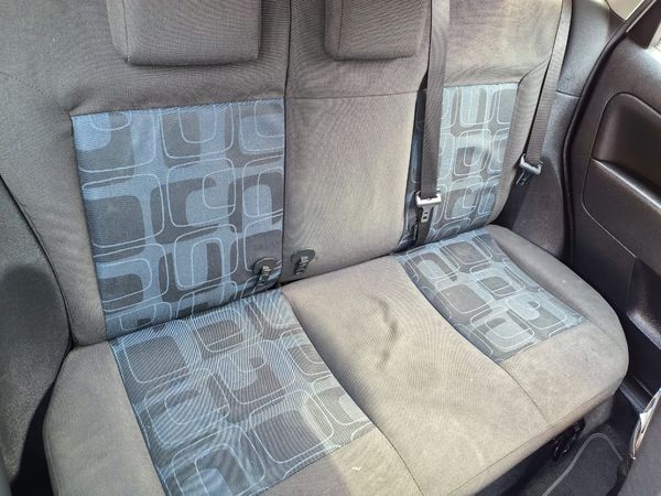 2007-Ford-Fiesta-14i-5-dr image:12