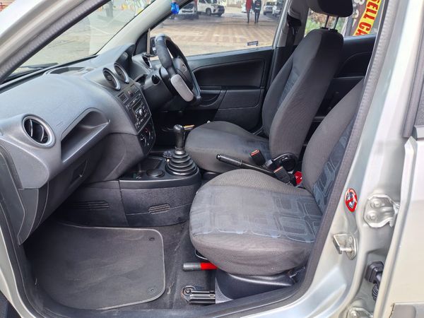 2007-Ford-Fiesta-14i-5-dr image:17