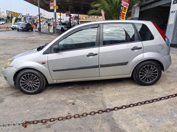 2007-Ford-Fiesta-14i-5-dr image:1