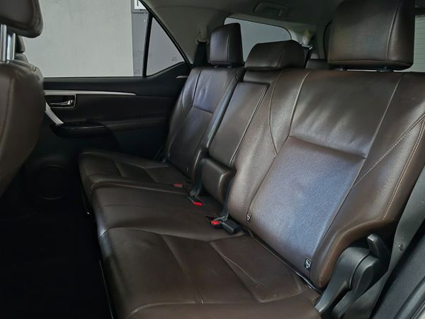 2021-Toyota-Fortuner-28-GD-6-Epic-Auto image:11
