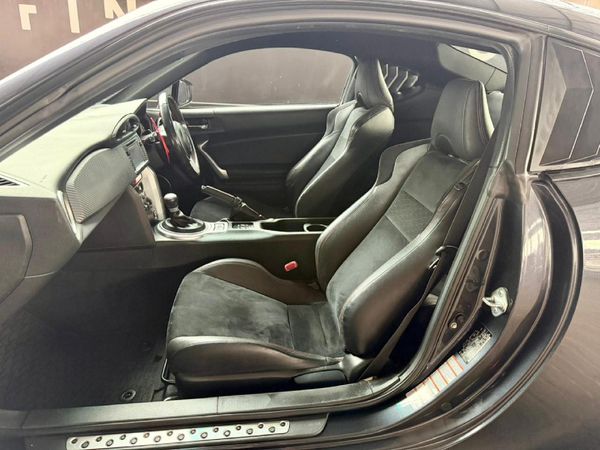 2015-Toyota-86-20-High-Auto image:9