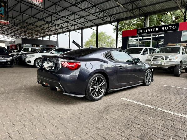2015-Toyota-86-20-High-Auto image:13