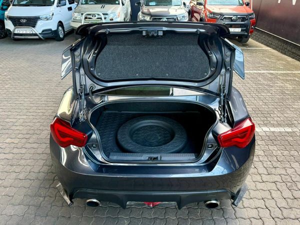 2015-Toyota-86-20-High-Auto image:15