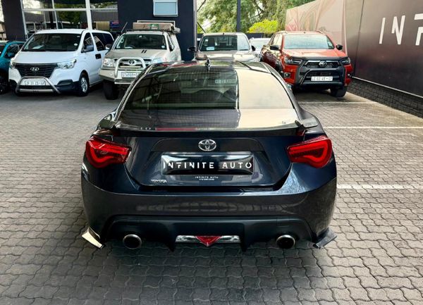 2015-Toyota-86-20-High-Auto image:4