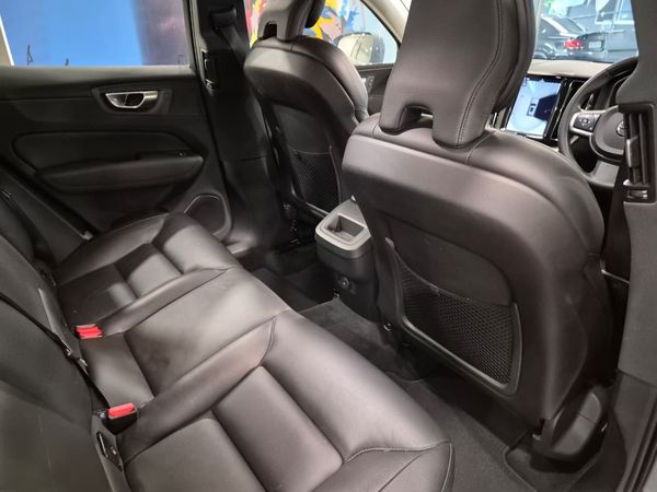 2023-Volvo-XC60-B5-Momentum-Geartronic-AWD image:6