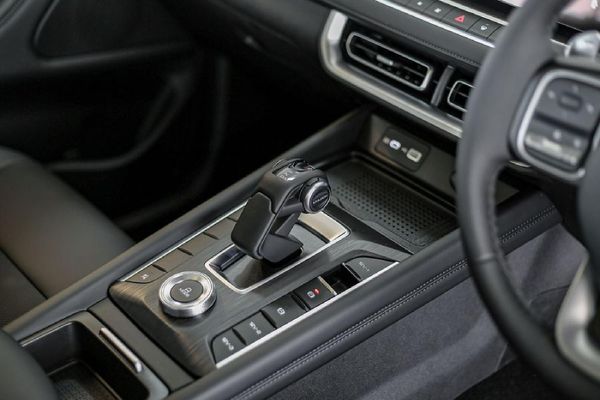 2026-GWM-P-Series-P300-24TD-LT-Double-Cab-Auto image:8