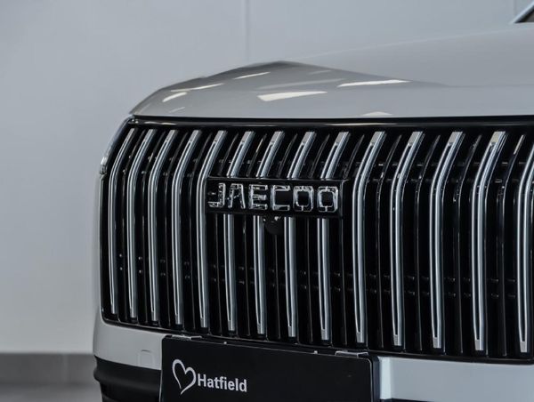 2026-Jaecoo-J5-15T-Glacier image:3