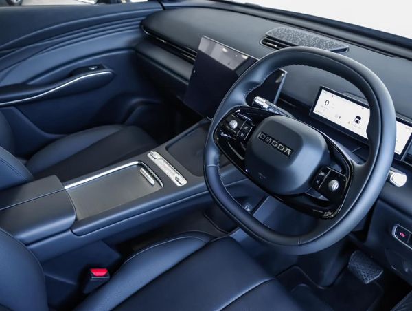 2026-Omoda-C7-16T-Luxury image:10