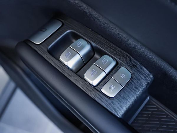 2026-Omoda-C7-16T-Luxury image:8