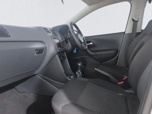 2024-Volkswagen-Polo-Vivo-14-Comfortline-5-dr image:12