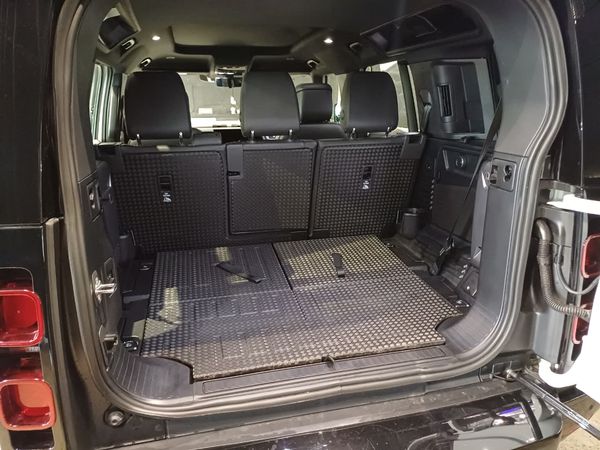 2024-Land-Rover-Defender-110-D300-SE-X-Dynamic-221kW image:7