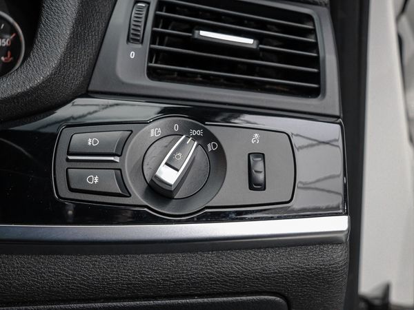 2015-BMW-X4-xDrive20d-M-Sport image:15