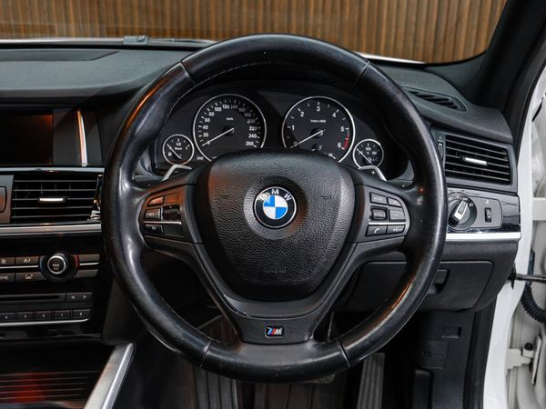 2015-BMW-X4-xDrive20d-M-Sport image:18