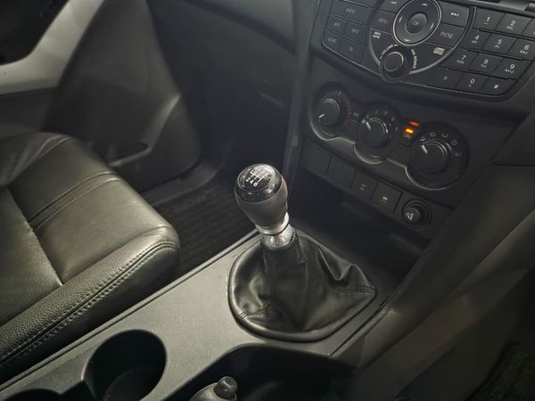 2015-Mazda-BT-50-22-TDi-SLX-FCab image:7