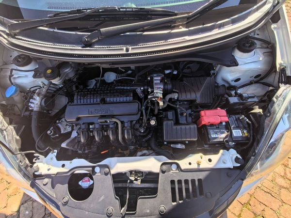 2018-Honda-Brio-12-Comfort-auto image:13