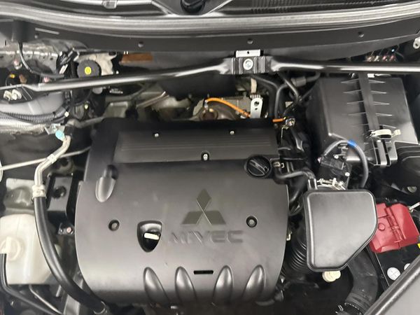 2021-Mitsubishi-Eclipse-Cross-20-GLS-Auto image:13