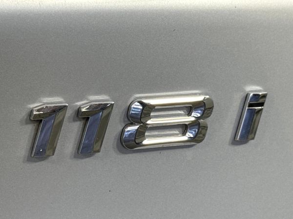 2012-BMW-1-Series-118i-5-dr-Auto image:11