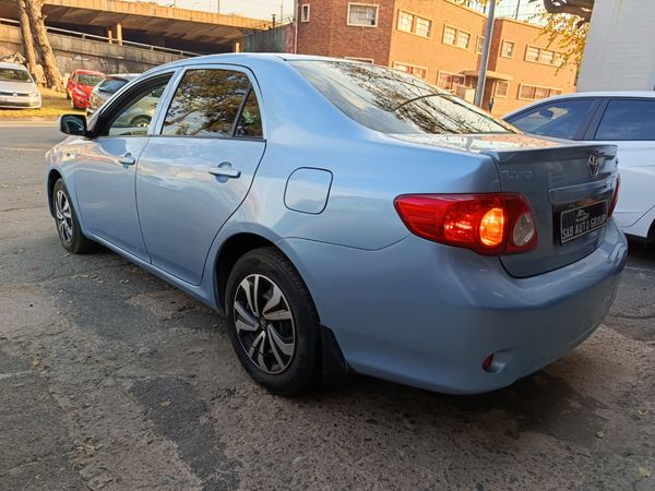 2012-Toyota-Corolla-16-Professional image:9