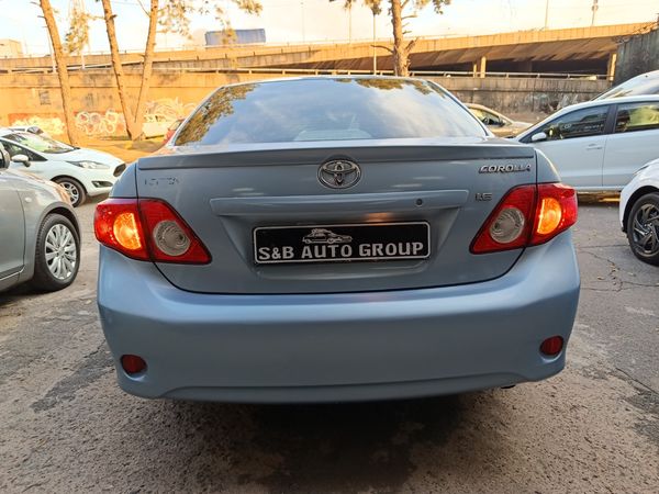 2012-Toyota-Corolla-16-Professional image:10