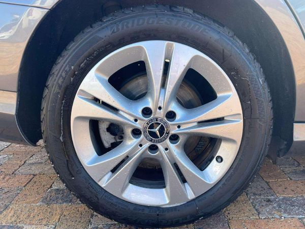 2018-Mercedes-Benz-C-Class-C-180-Auto image:10