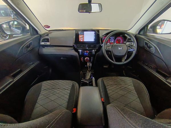 2025-Mahindra-XUV-3XO-12T-MX2-Auto image:28