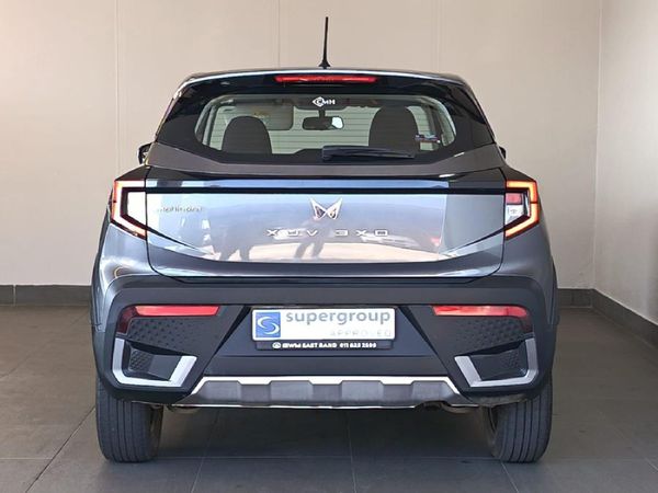 2025-Mahindra-XUV-3XO-12T-MX2-Auto image:5