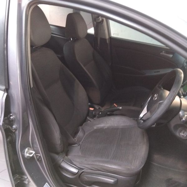 2016-Hyundai-Accent-16-GLS-Fluid image:7