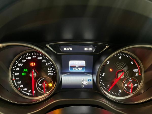 2016-Mercedes-Benz-CLA-200d-Auto image:10