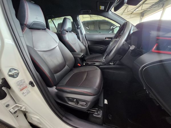 2025-Toyota-Corolla-Cross-18-GR-S-Hybrid image:17